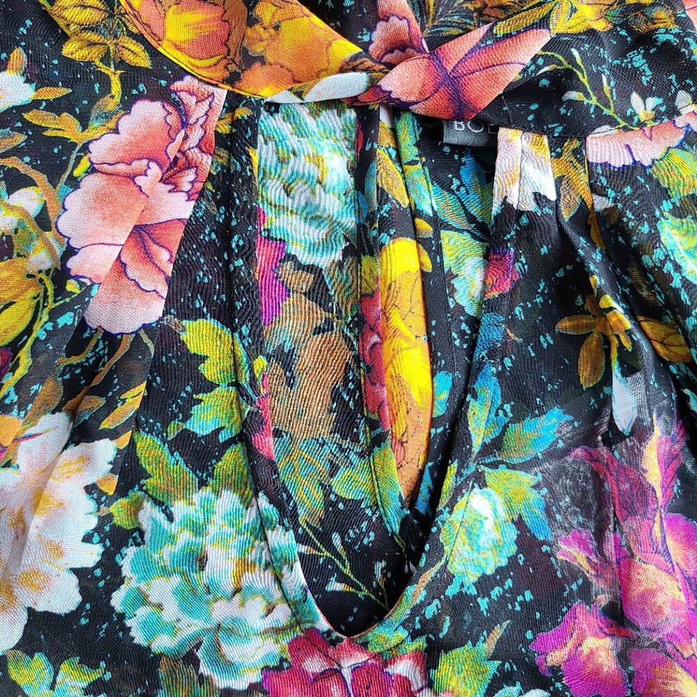 Bold Elements Floral Blouse Medium - image 4